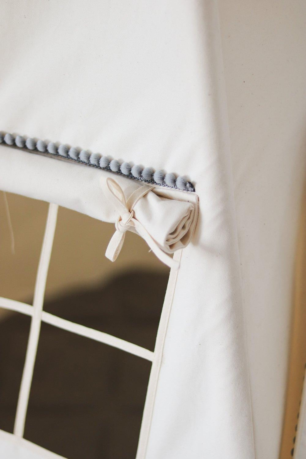 Teepee Tent with Pompoms