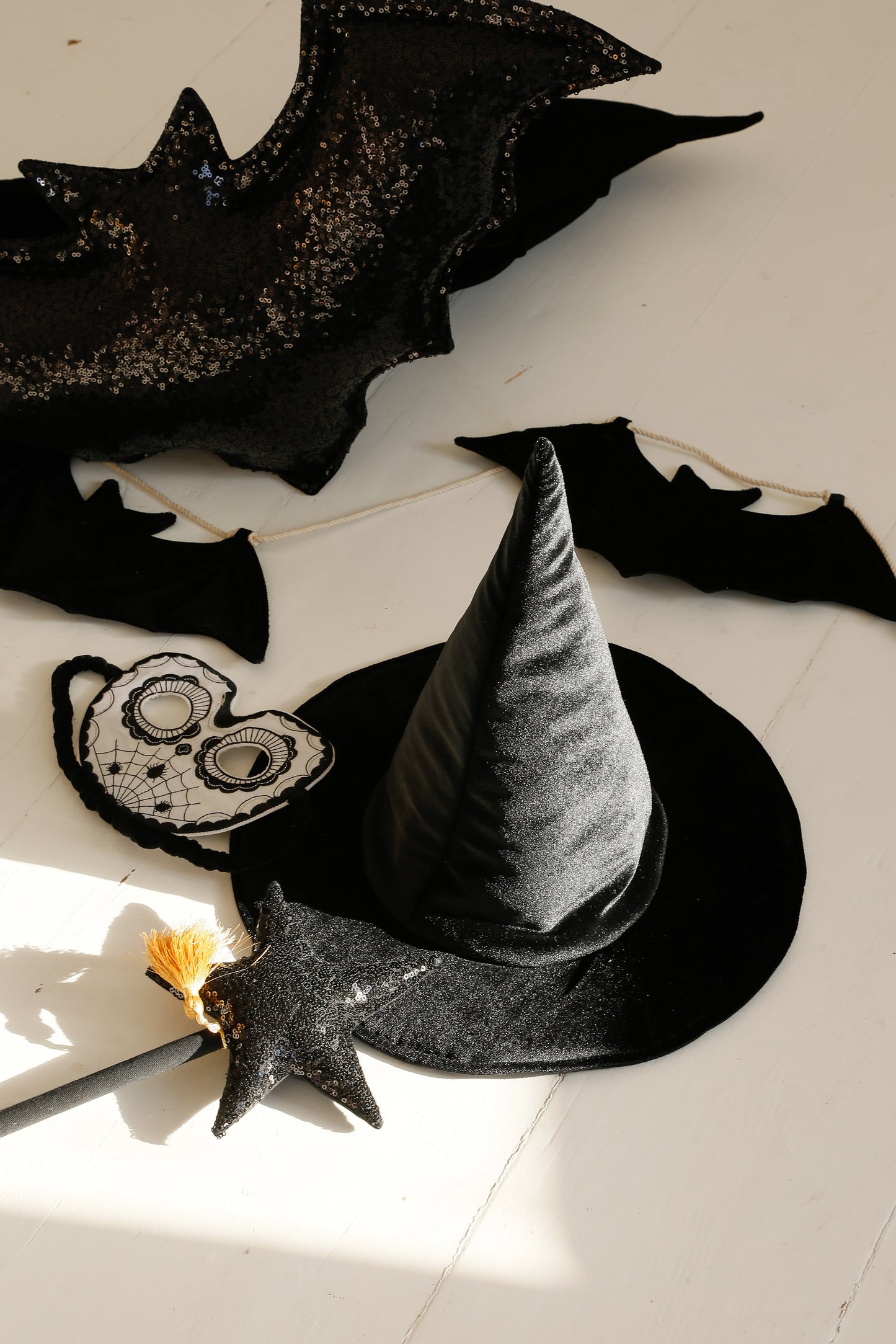 "3 Black Bats" Halloween Garland