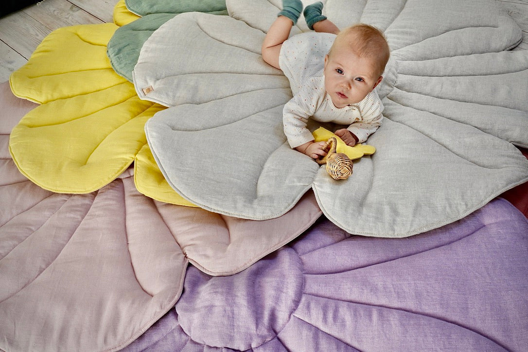 Linen "Light Pink Lily" Flower Mat