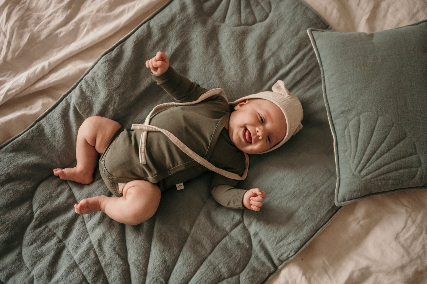 Linen "Eye of the Sea" Shell Child Cover Set