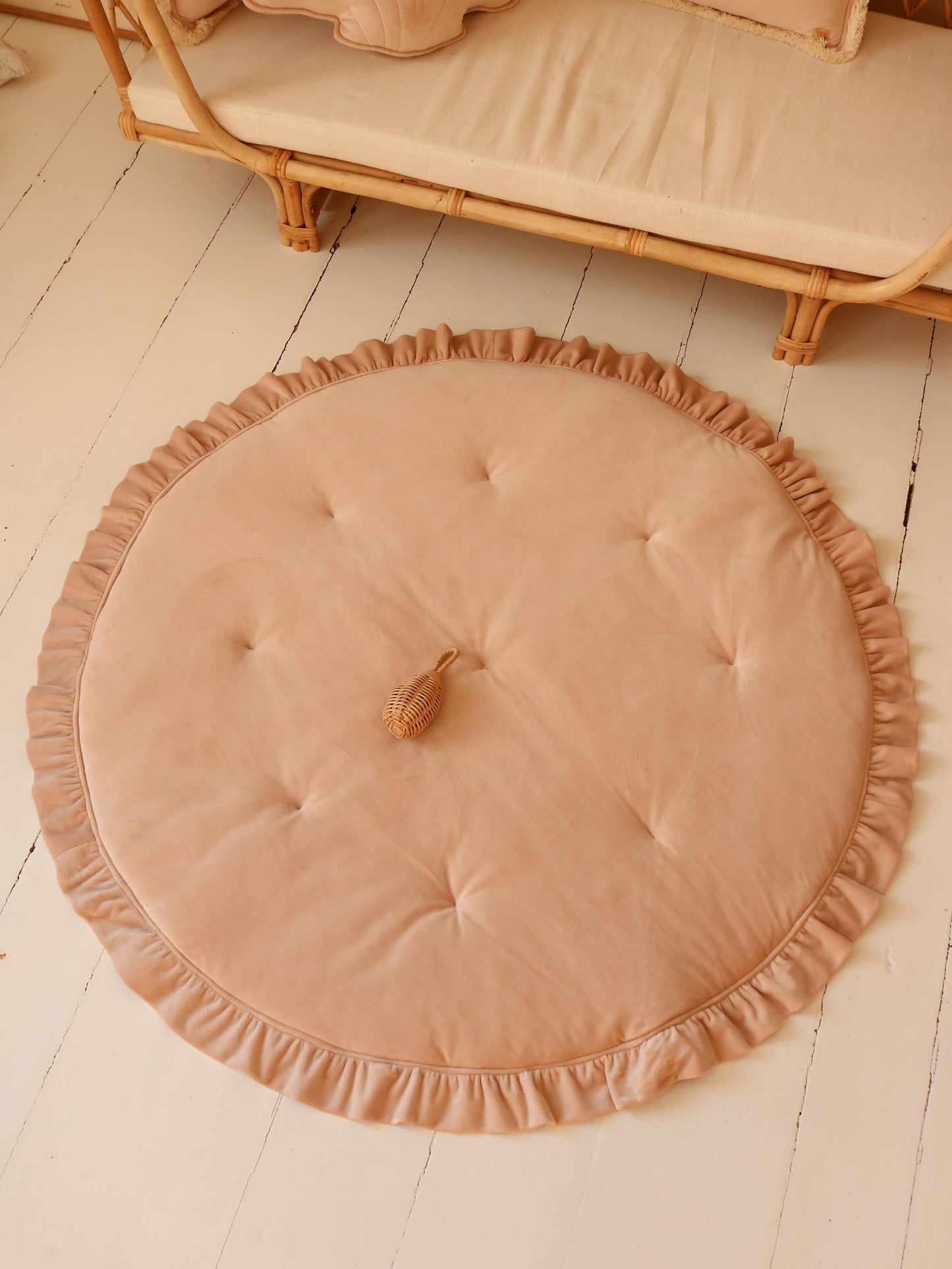 Soft Velvet “Latte” Mat with Frill