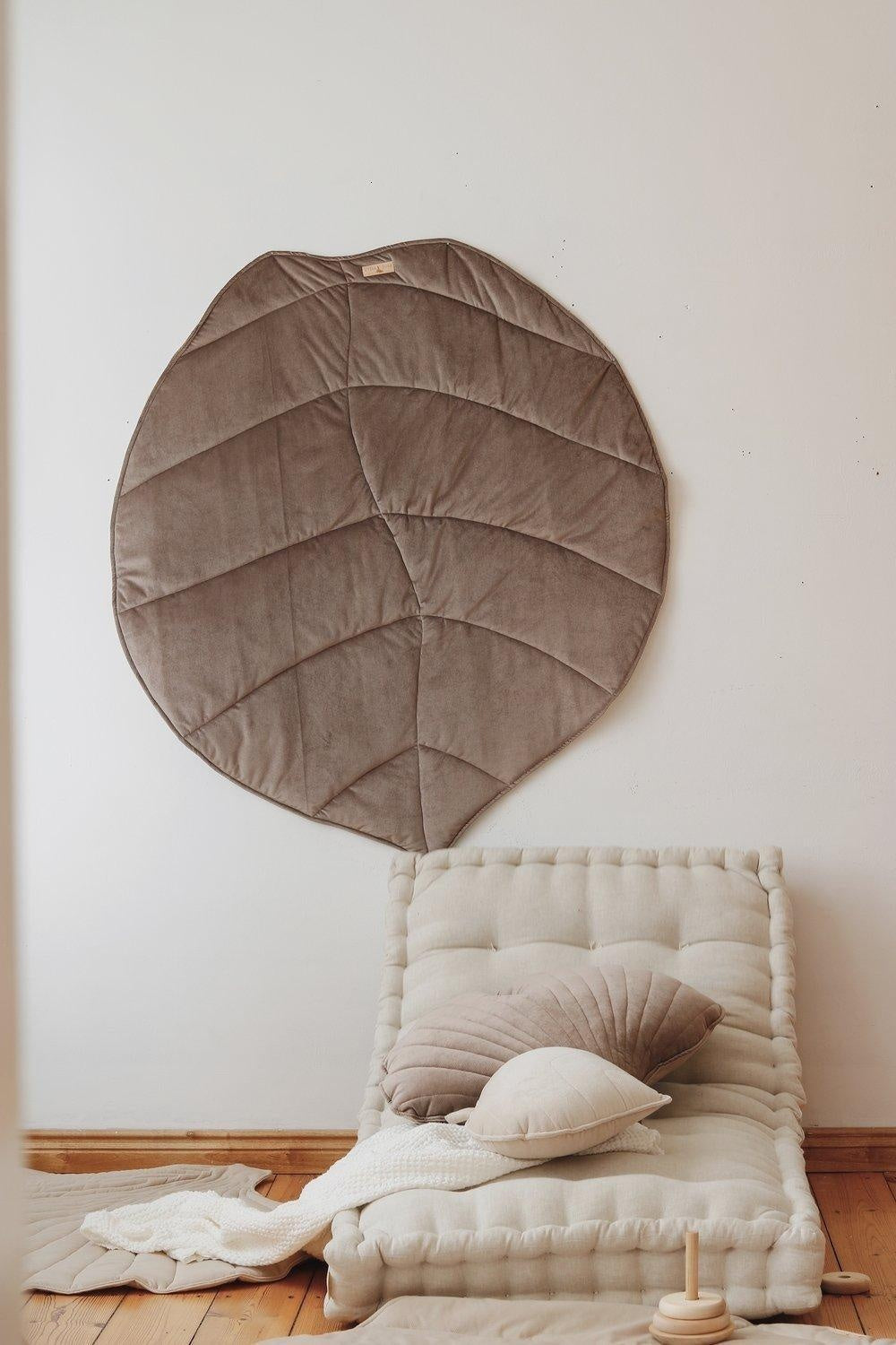 “Dark Beige” Velvet Leaf Mat - Moi Mili
