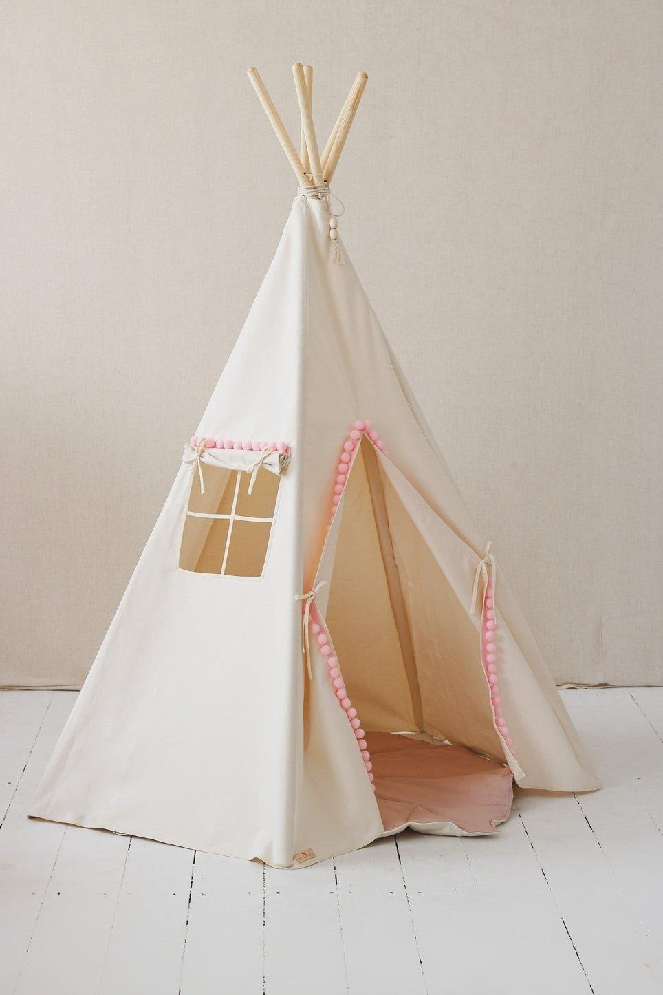 “Fluffy Pompoms” Teepee Tent with Pompoms