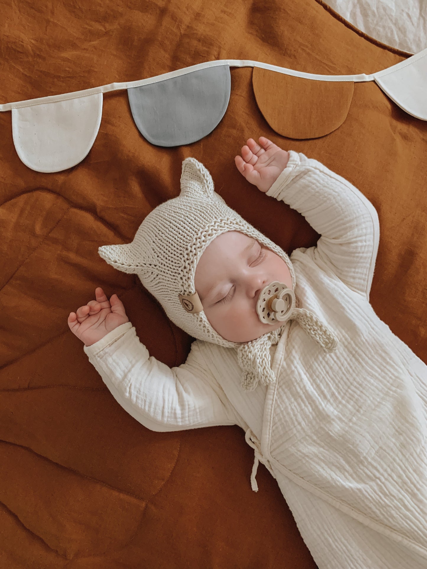 Linen "Caramel" Shell Child Cover Set