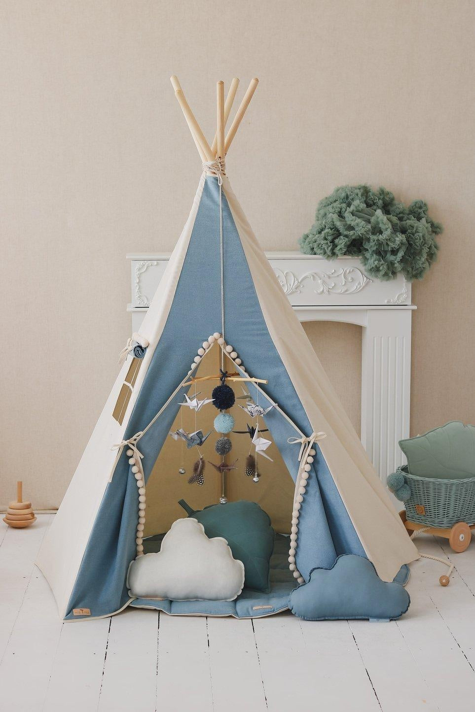 pomp tent “Jeans” Teepee Tent with Pompoms