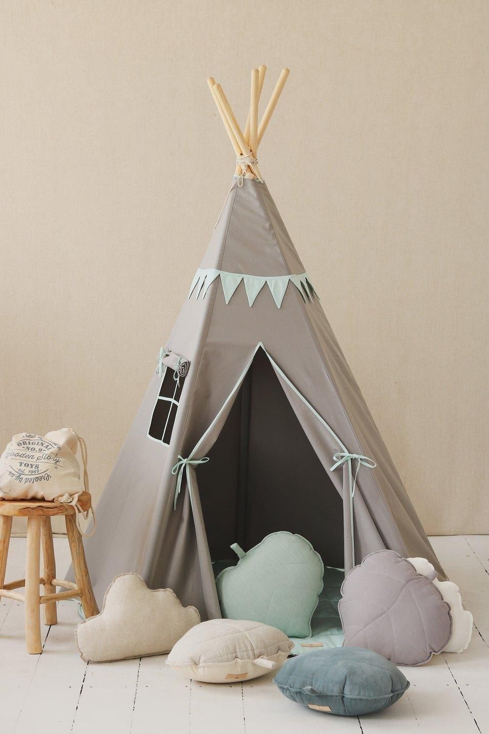 “Mint Love” Teepee with Garland and Mat Set