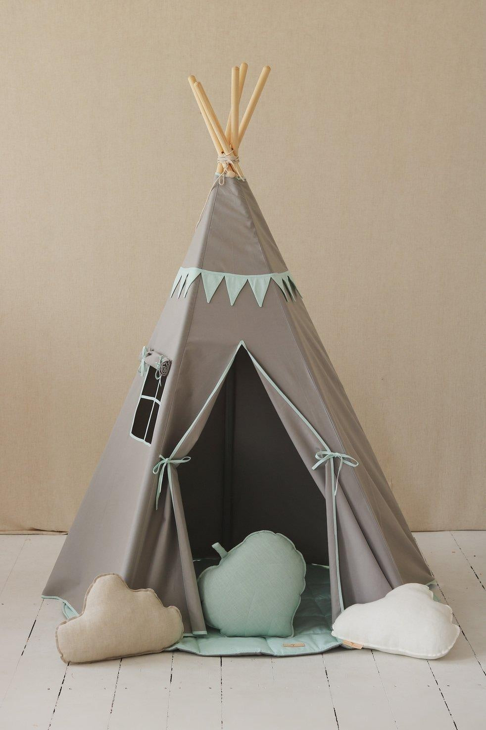 “Mint Love” Teepee with Garland and Mat Set