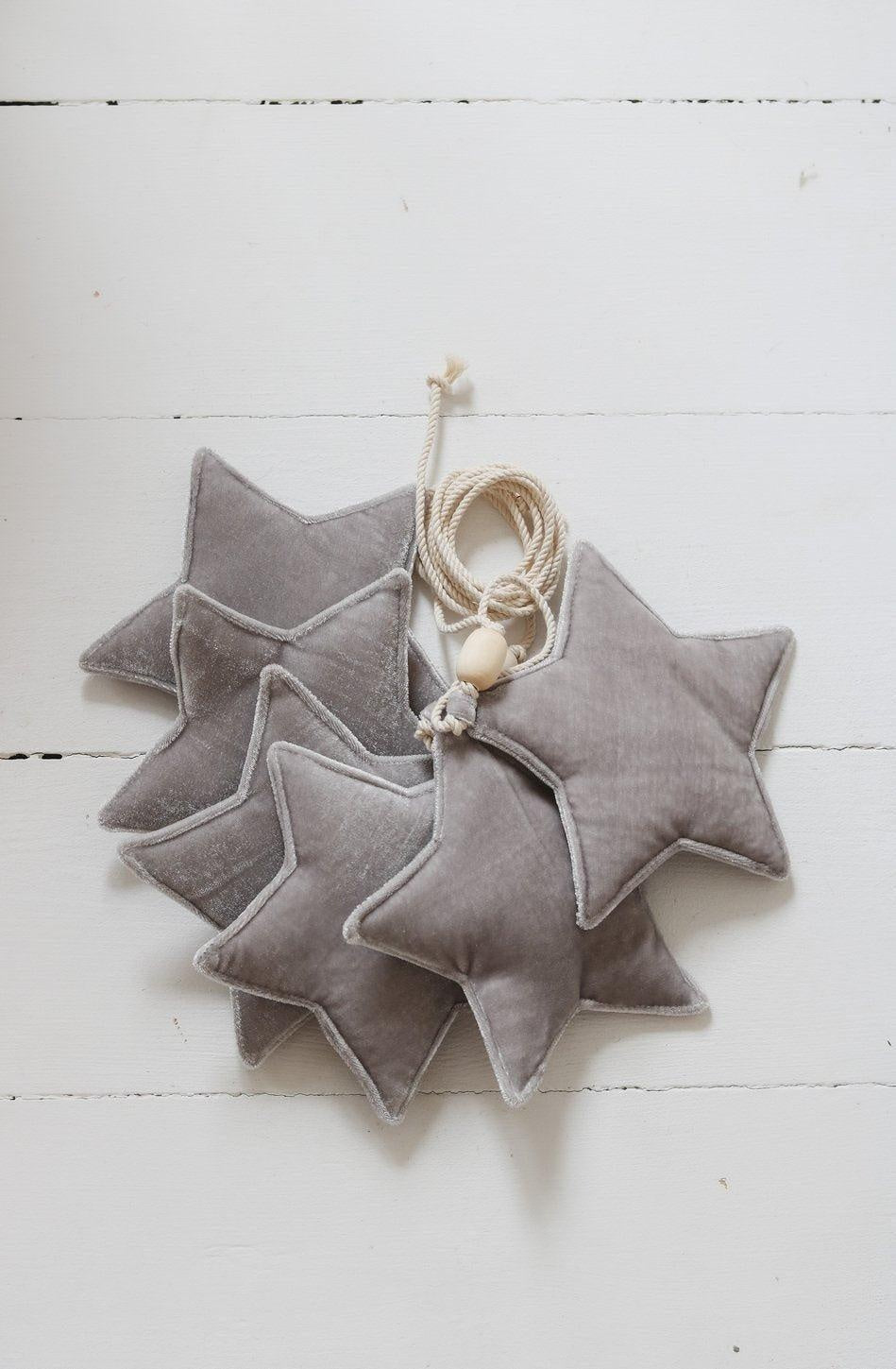 “Silver Dust” Velvet Garland with Stars