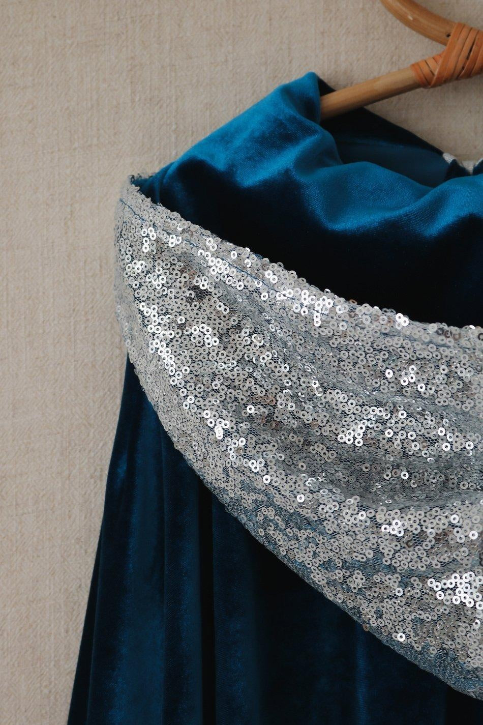 Little Snow Queen Riding Hood” Magic Cape