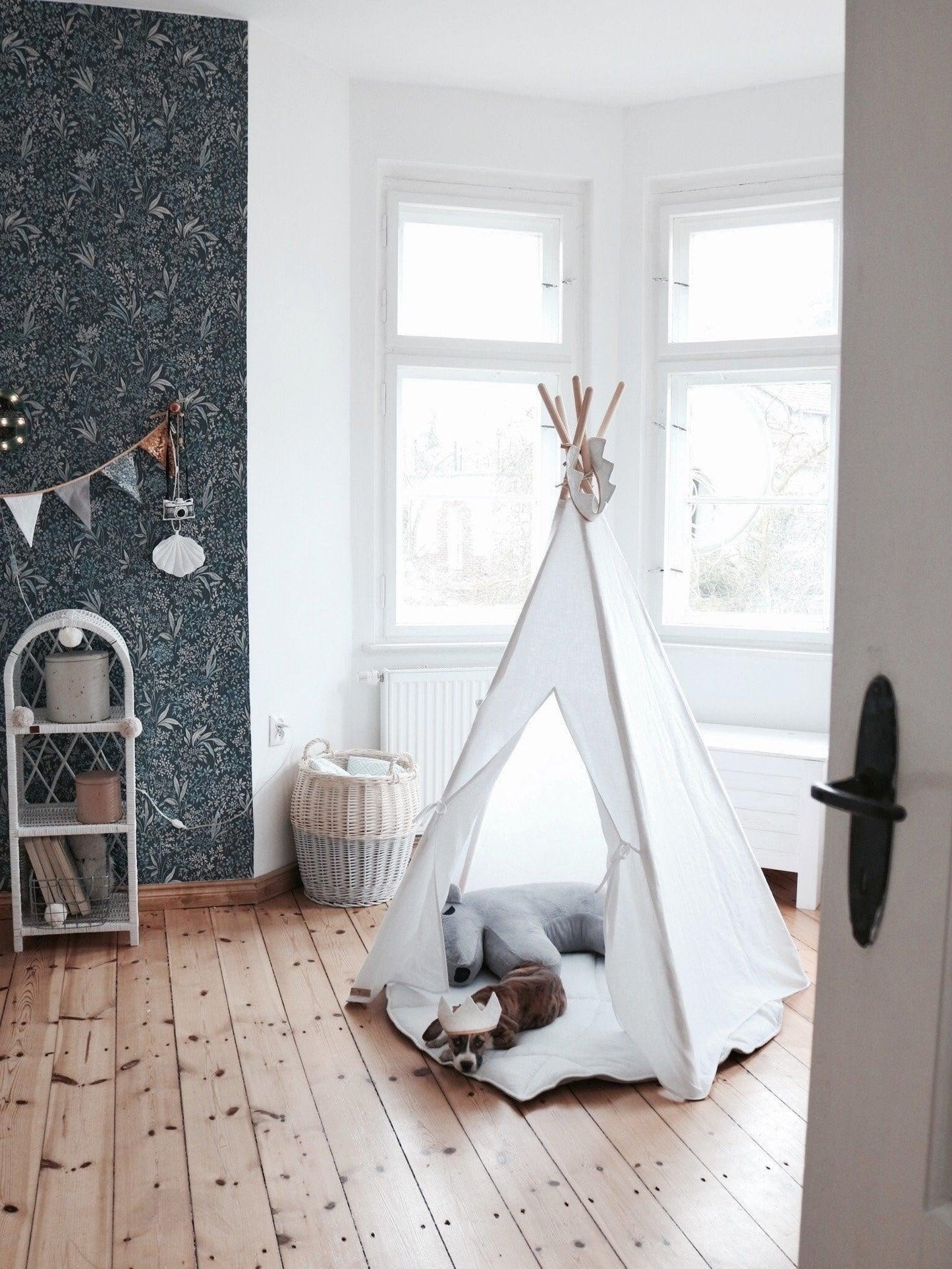 “White” Linen Teepee and Mat Set