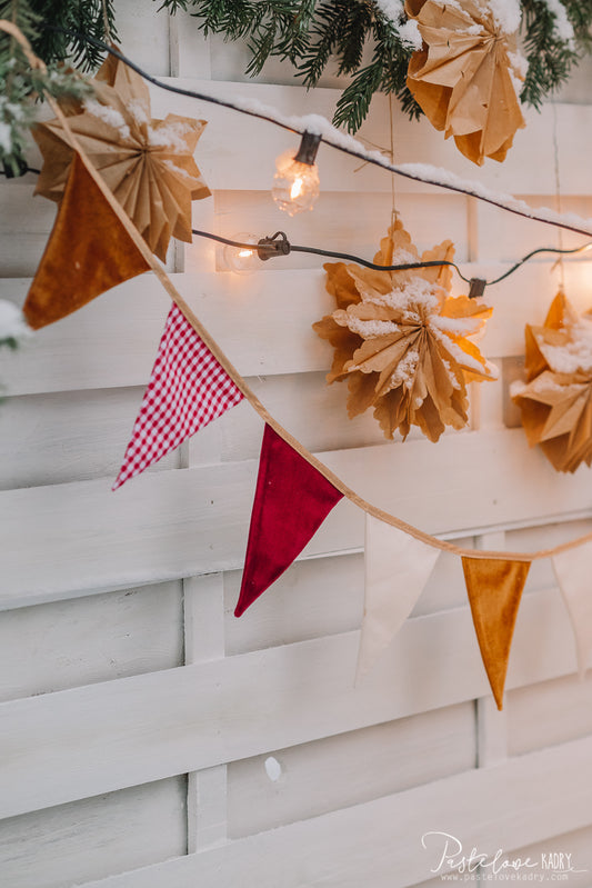 “Christmas Time” Garland