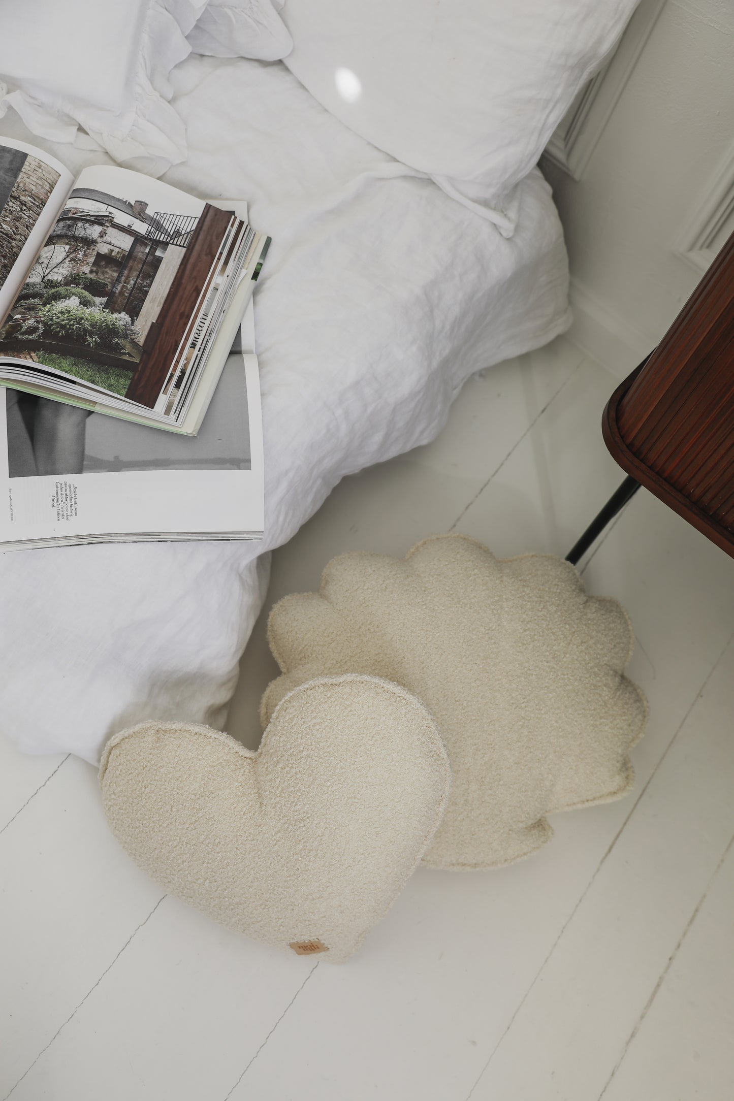 Boucle "White Teddy" Heart Pillow