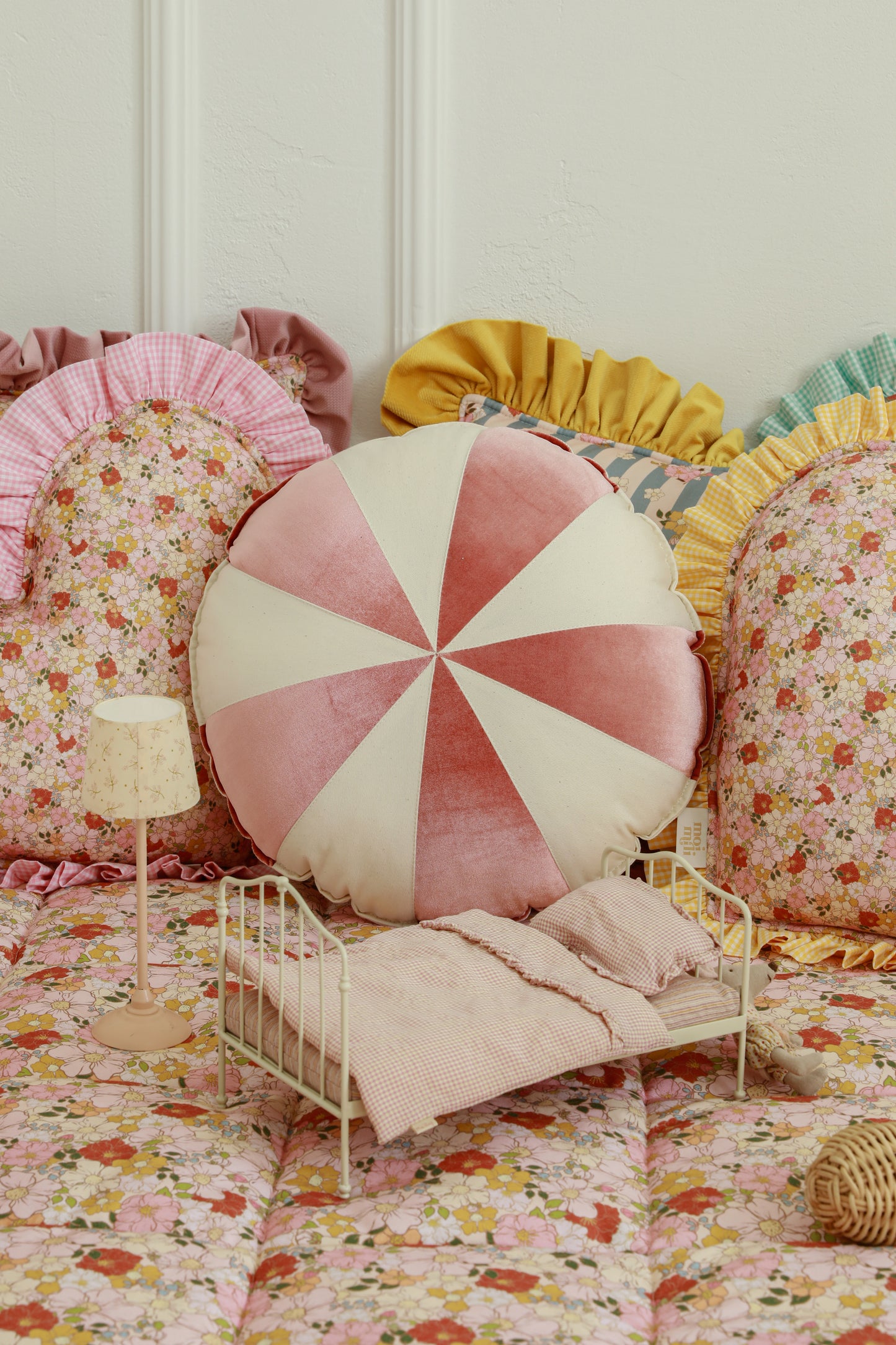 “Pink Circus” Round Patchwork Pillow