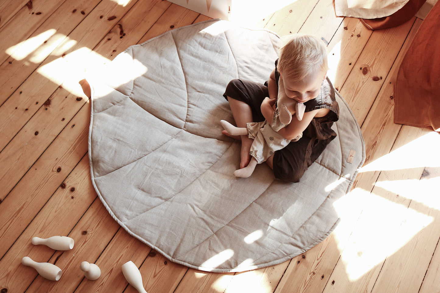 “Natural Linen” Teepee Tent and Leaf Mat Set