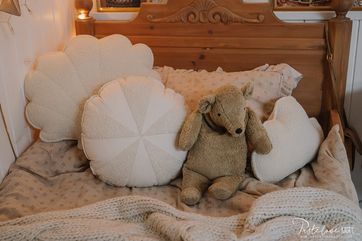 Boucle "White Teddy" Round Patchwork Pillow