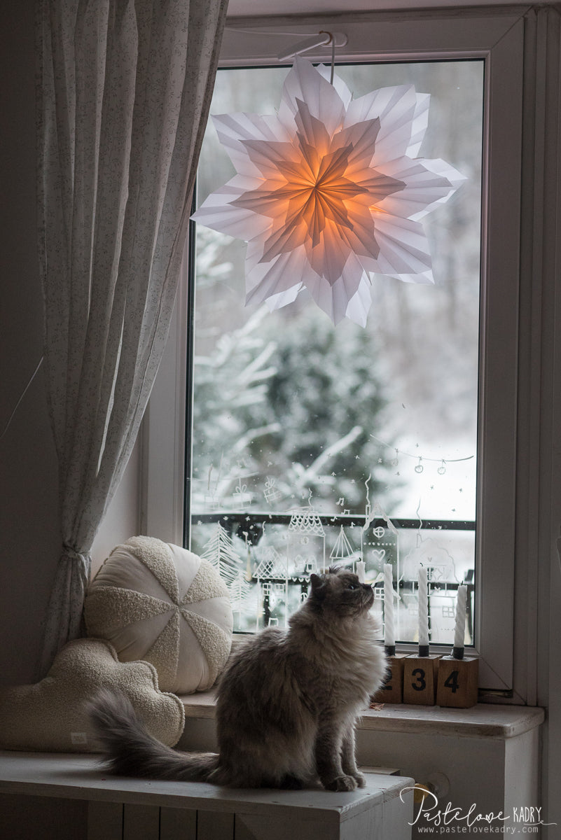 Boucle "White Teddy" Round Patchwork Pillow