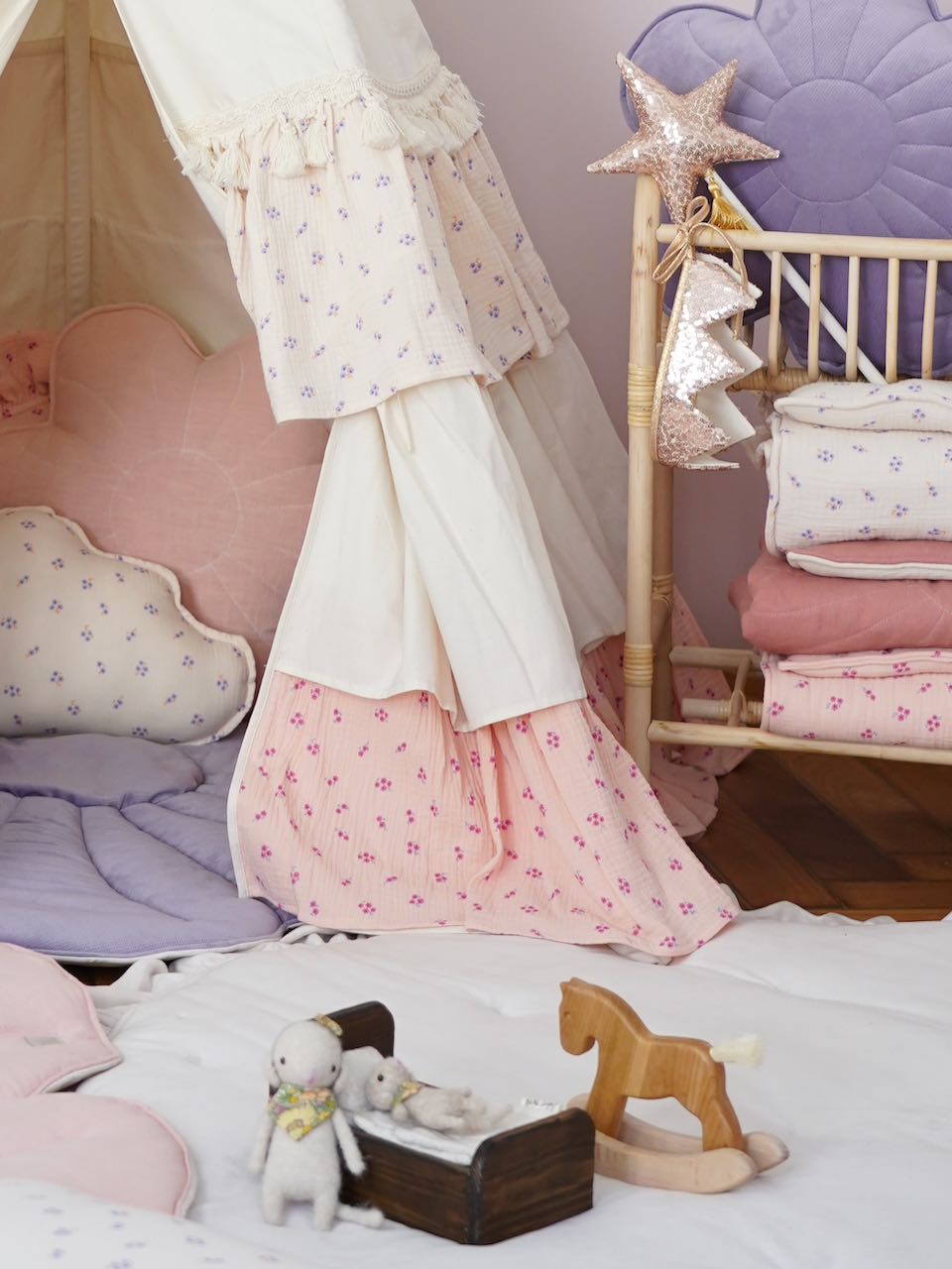 "Forget-me-not" Teepee Tent with Frills
