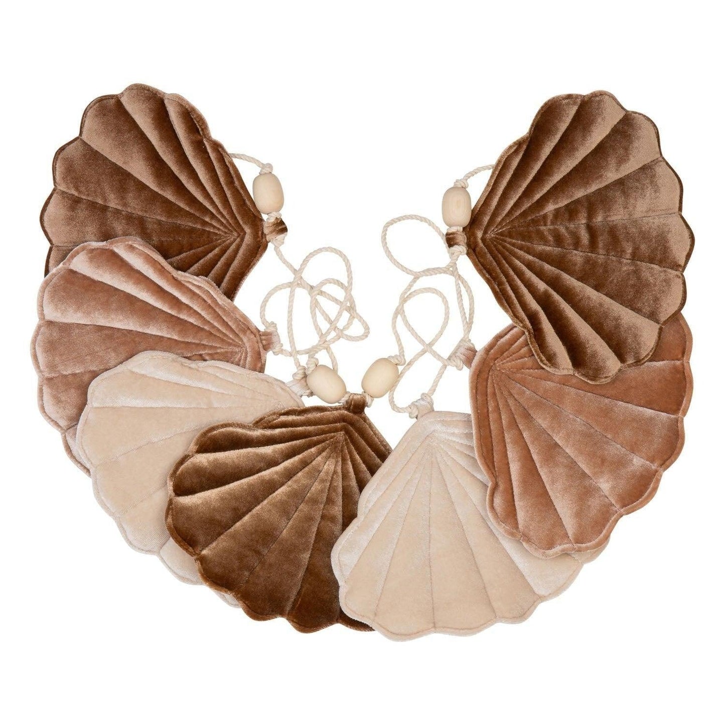 “Beige Pearl” Velvet Garland with Shells