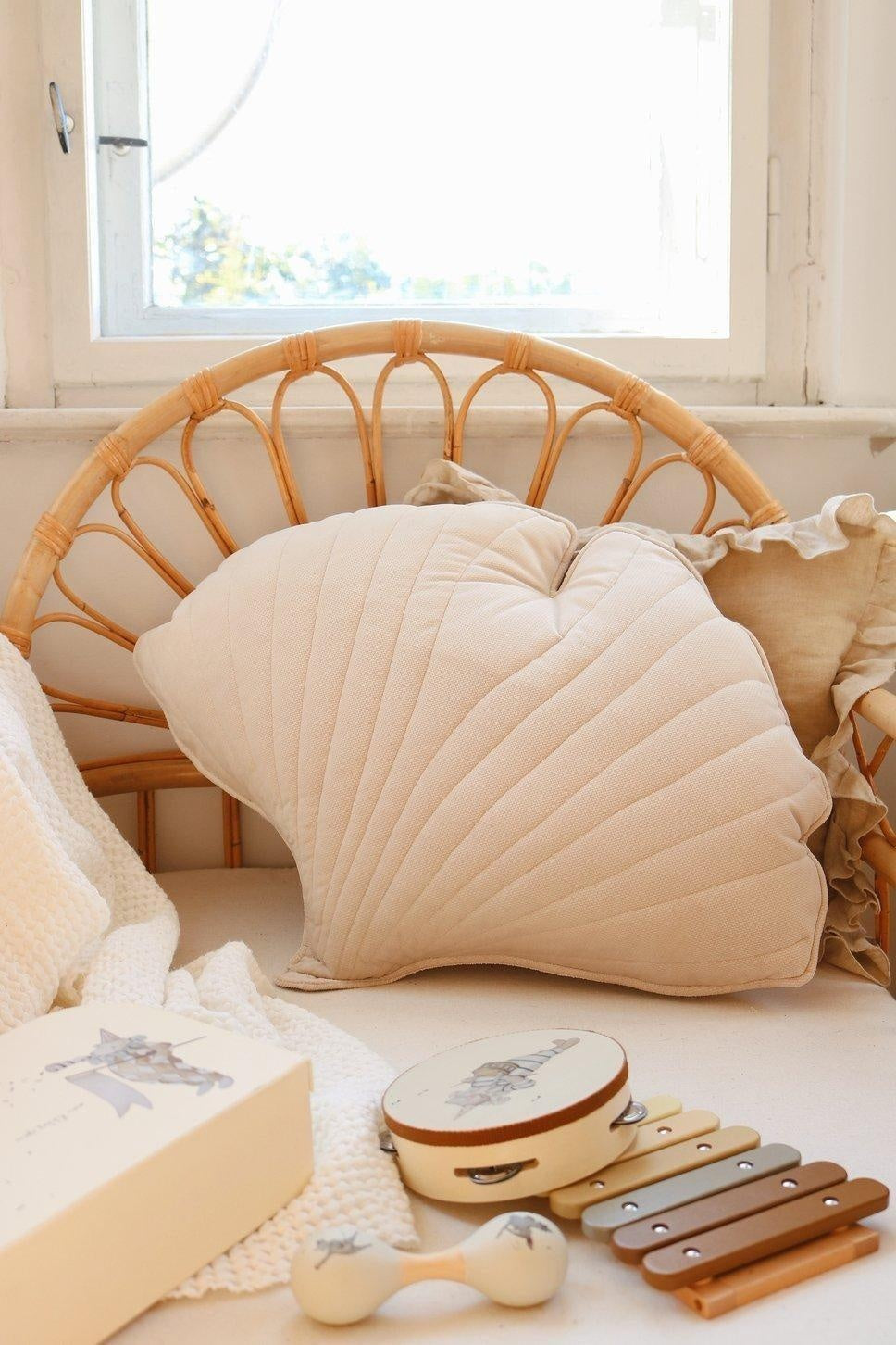 “Cream” Velvet Ginkgo Leaf Pillow