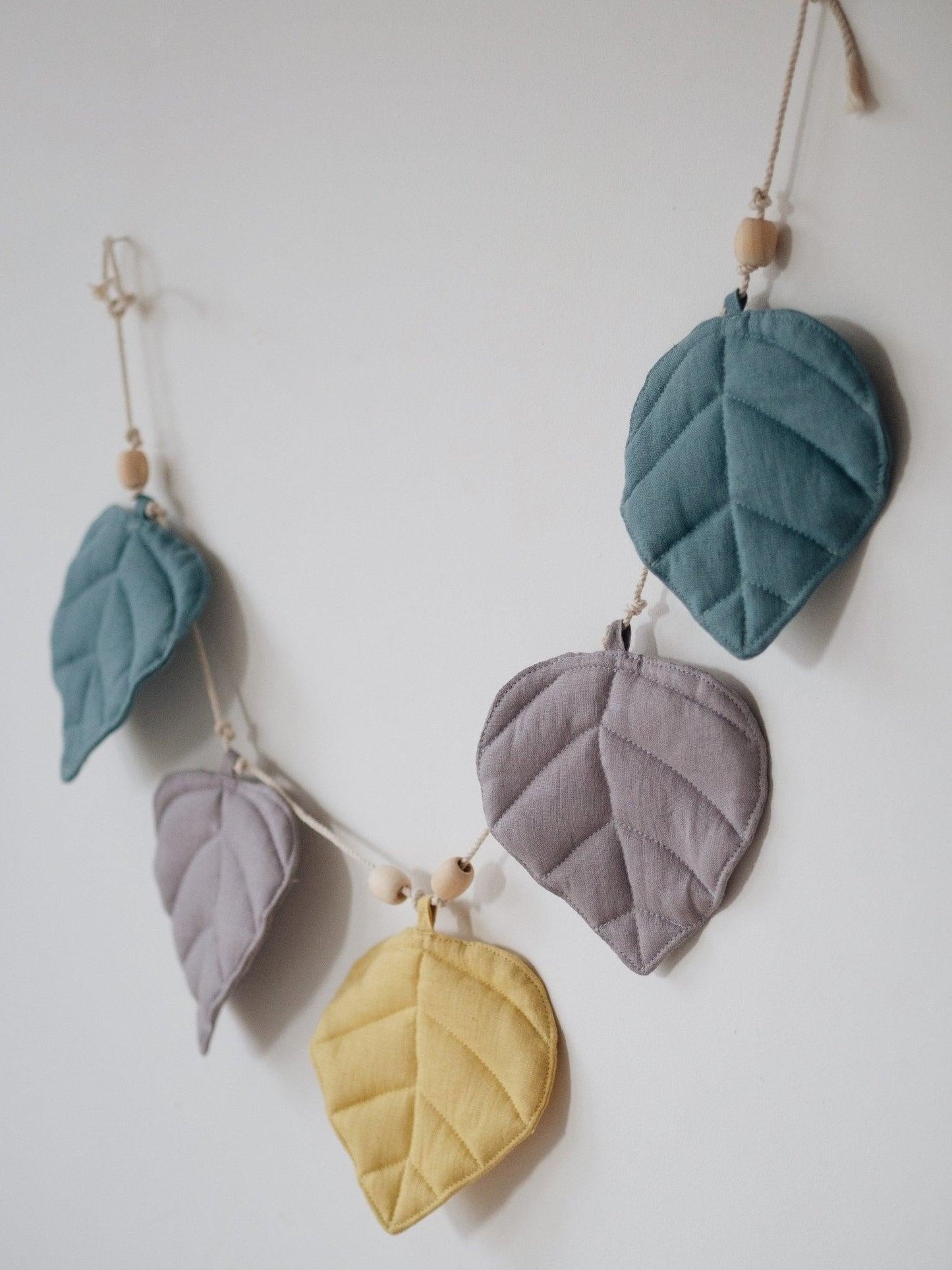 “Eye of the Sea” Linen Garland with Leaves