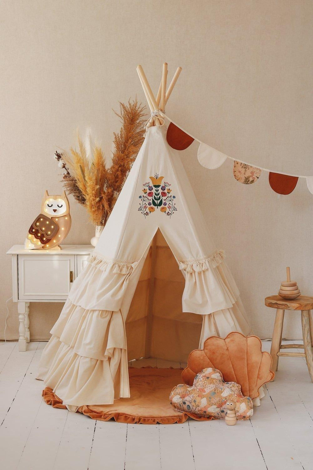 Set Teepee with Frills “Folk” with Shell or Leaf Mat "Honey"