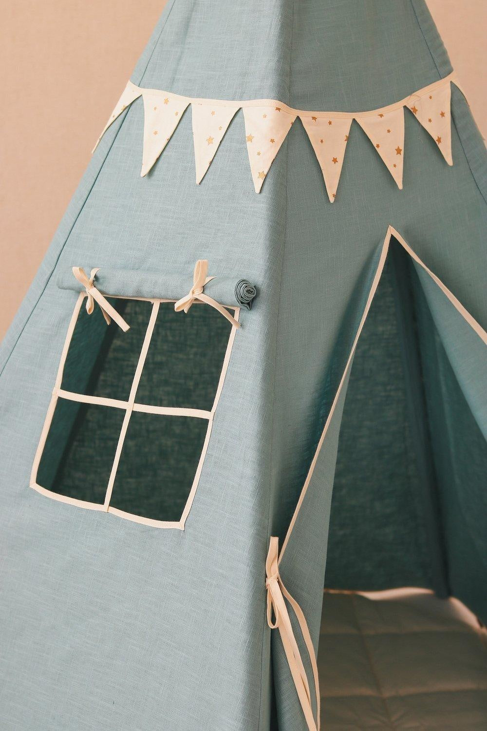 “Gold Star” Teepee with Garland and Mat Set
