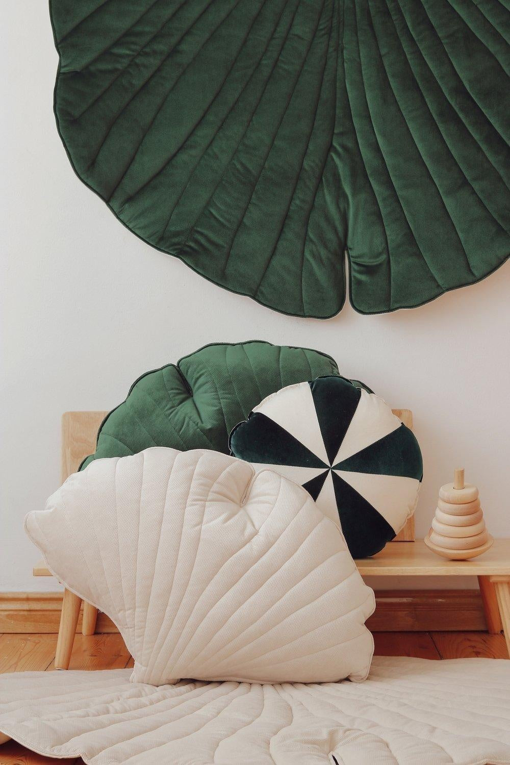“Green” Velvet Ginkgo Leaf Mat