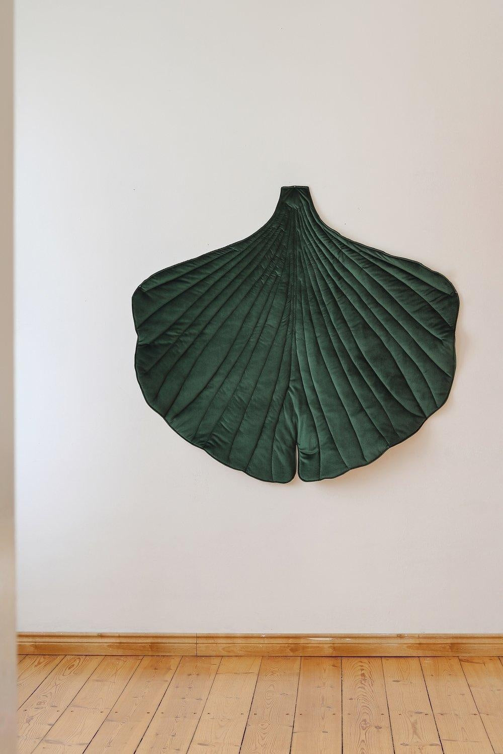 “Green” Velvet Ginkgo Leaf Mat