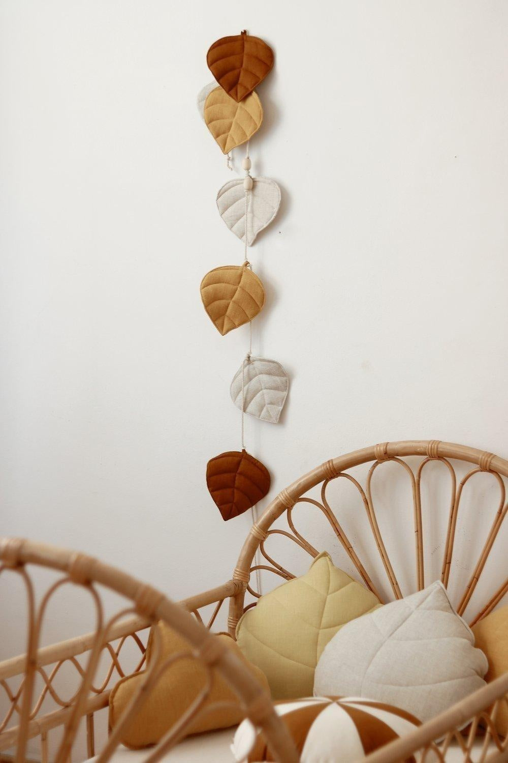 “Ochre” Linen Garland with Leaves