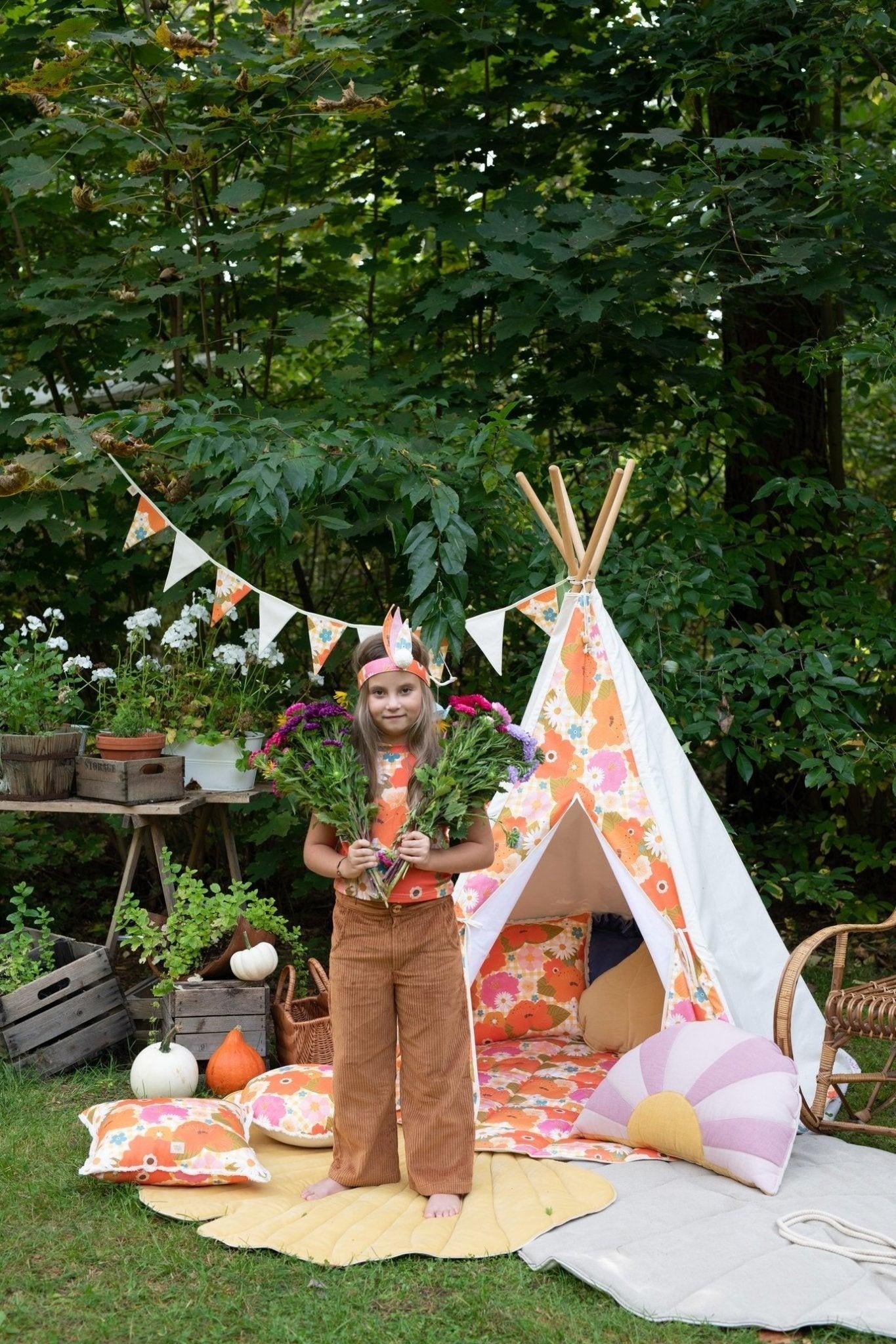“Picnic with the flowers” Teepee Tent - Moi Mili