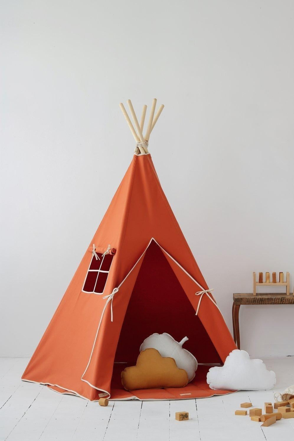 “Red Fox” Teepee and Mat Set