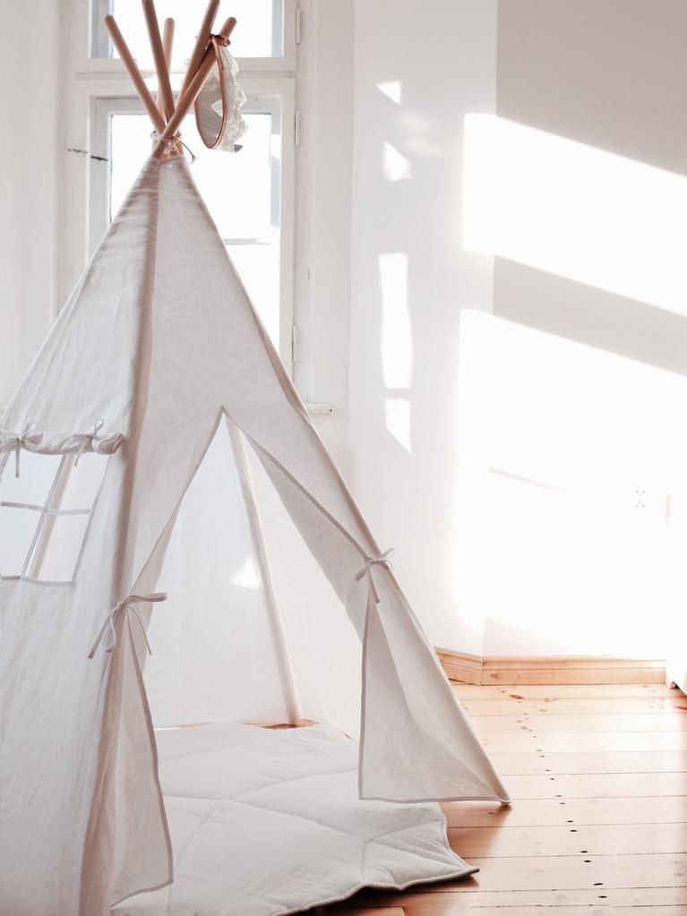 “White” Linen Teepee and Mat Set